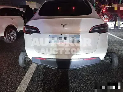 2023, Tesla / Model Y, 30000 км., electric