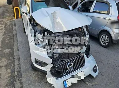 2021, Volvo / XC40, 50000 км., hybrid, 1969 куб.см.