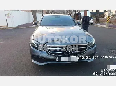 2016, Mercedes-Benz / E 300, VIN: WDDZF4JB5HA158908, 113377 км., gas