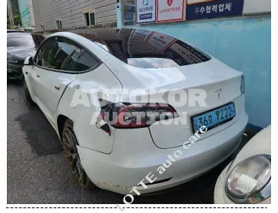 2021, Tesla / Model 3, VIN: 5YJ3E1EA5MF889763, electric