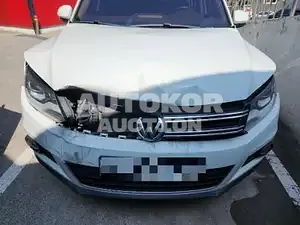 2015, Volkswagen / Tiguan, VIN: WVGZZZ5NZFW565667, 122523 км., diesel