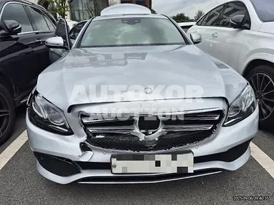 2017, Mercedes-Benz / E 220, 132742 км., diesel
