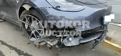 2020, Tesla / Model 3, VIN: 5YJ3E1EB9LF656735, 82602 км., electric