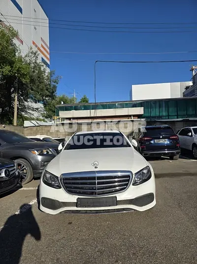 2018, Mercedes-Benz / e300, 144356 км., gas