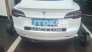 2021, Tesla / Model 3, VIN: 5YJ3E1EB7MF946960, electric