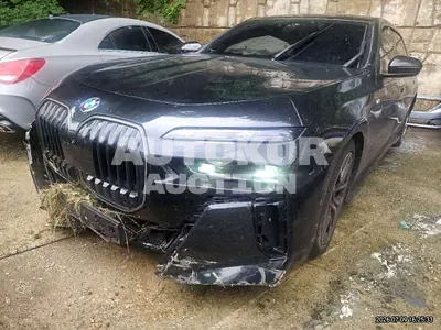 2025, BMW / 740, 32762 км., diesel