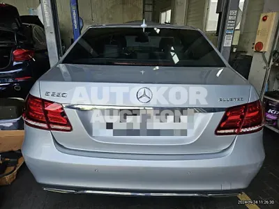 2015, Mercedes-Benz / E 220, 200000 км., gas