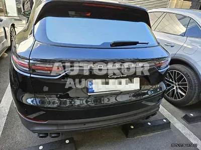 2022, Porsche / Cayenne, 60923 км., gas