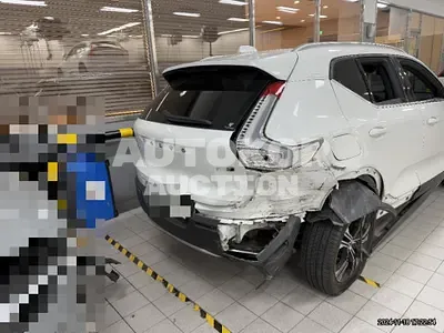 2020, Volvo / XC40, 96890 км., gas