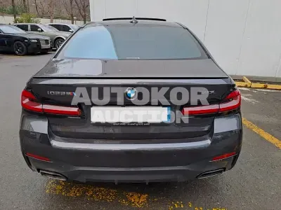 2022, BMW / 550, VIN: WBA11BK08NCH95685, 37499 км., gas