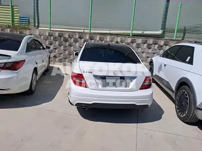 2014, Mercedes-Benz / C 200, 97356 км., gas