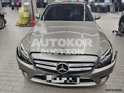 2020, Mercedes-Benz / C 200, 130958 км., gas