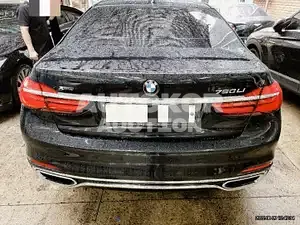 2017, BMW / 750, 500000 км., gas