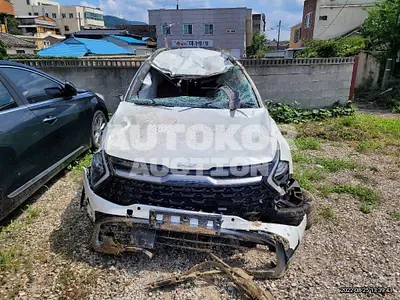 2022, Kia / Sportage, VIN: KNAPX81GBNK007928, 5000 км., gas