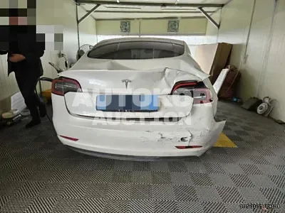 2020, Tesla / Model 3, 116084 км., electric
