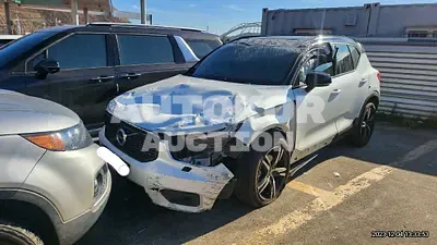 2020, Volvo / XC40, VIN: YV1XZACACL2177076, gas