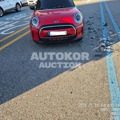 2022, MINI / Cooper, VIN: WMW41DH09N2P89199, 56327 км., gas