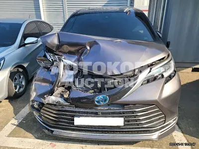 2021, Toyota / Sienna, VIN: 5TDGRKEC8MS067175, 38813 км., hybrid