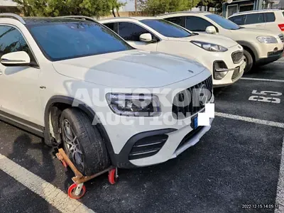 2023, BMW / B3, 2594 км., gas