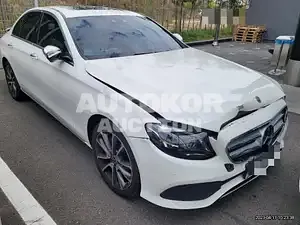 2019, Mercedes-Benz / E 300, VIN: WDDZF4KB3KA609159, 40565 км., gas