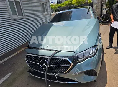 2024, Mercedes-Benz / E 200, 17884 км., hybrid