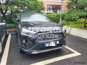 2023, Toyota / RAV4, VIN: JTMDWRFV9PD177866, 752 км., hybrid