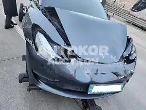 2021, Tesla / Model 3, VIN: 5YJ3E1EB6MF892227, electric