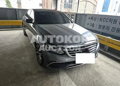 2020, Mercedes-Benz / e300, 29176 км., gas