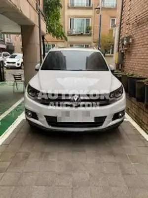 2016, Volkswagen / Tiguan, VIN: WVGZZZ5NZGW050886, 51927 км., diesel