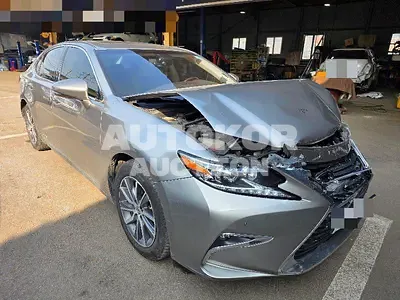 2017, Lexus / es300h, 156815 км., hybrid