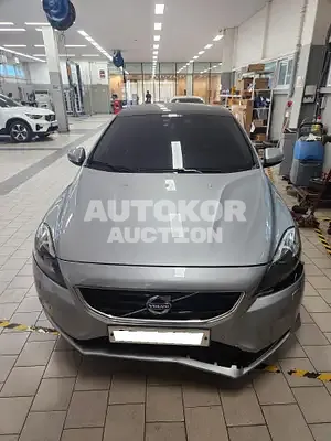 2015, Volvo / V40, VIN: YV1MV845BF2235909, diesel