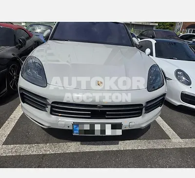 2022, Porsche / Cayenne, gas