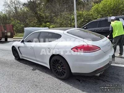2015, Porsche / Panamera, 117500 км., diesel