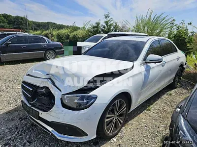 2022, Mercedes-Benz / e250, gas