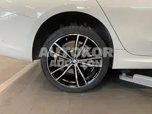 2020, BMW / 330, unknown