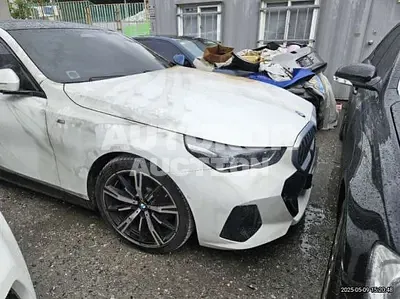 2024, BMW / 530, VIN: WBA51FJ07RCP57037, 121212 км., hybrid