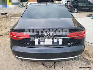 2015, Audi / A8, VIN: WAUZZZ4H9FN021360, 191036 км., gas
