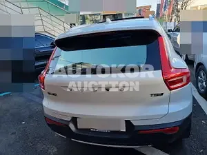 2020, Volvo / XC40, VIN: YV1XZACACL2312909, 31183 км., gas