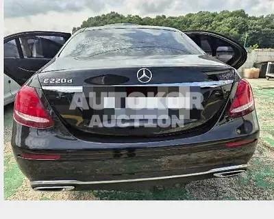 2016, Mercedes-Benz / E 220, 259271 км., diesel, 1950 куб.см.