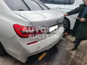 2017, BMW / 740, VIN: WBA7E4104HGV21244, gas