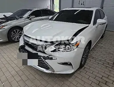 2017, Lexus / ES 300, 55923 км., hybrid, 2494 куб.см.