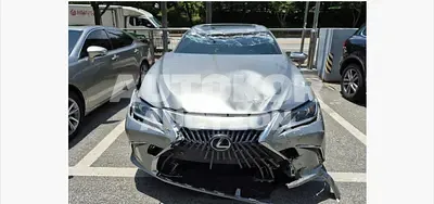 2022, Lexus / ES 300, 28457 км., hybrid, 2487 куб.см.