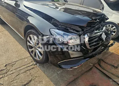 2018, Mercedes-Benz / e300, VIN: WDDZF4JB9JA301879, 21759 км., gas