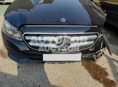 2019, Mercedes-Benz / E 300, VIN: WDDZF4KB7KA558409, 61733 км., gas