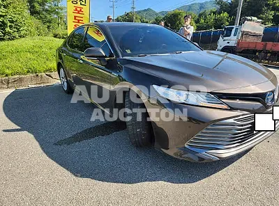 2018, Toyota / Camry, VIN: JTNB21HKXJ3011663, 57647 км., hybrid