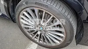 2021, BMW / 740, unknown