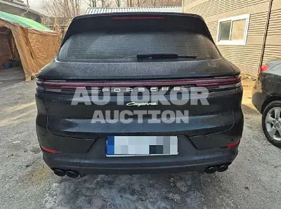 2024, Porsche / Cayenne, 3075 км., hybrid, 2995 куб.см.