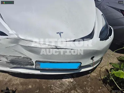 2024, Tesla / Model Y, VIN: LRWYGCFS4RC417865, 44113 км., electric, 1 куб.см.