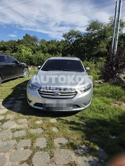 2015, Ford / Taurus, 68078 км., gas