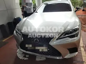 2021, Lexus / LS 500, 29127 км., gas